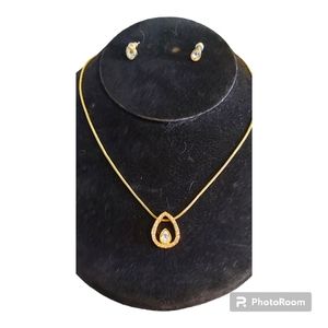 Swarovski necklace and earrings set